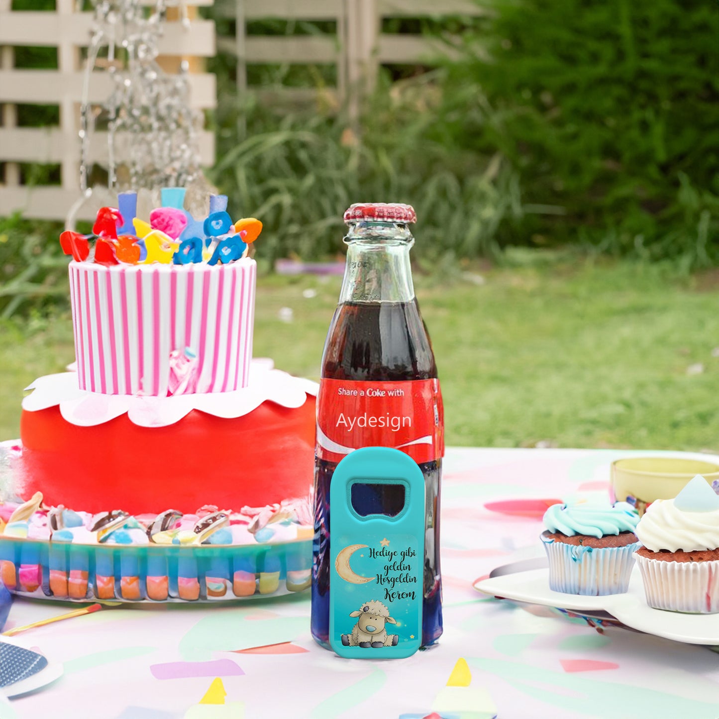 Mavi Zeminli Kuzu Temalı Plastik Açacak Magnet | Doğumgünü, Babyshower, Diş Buğdayı ve Sünnet Organizasyonlarınızın Unutulmaz Hatırası!