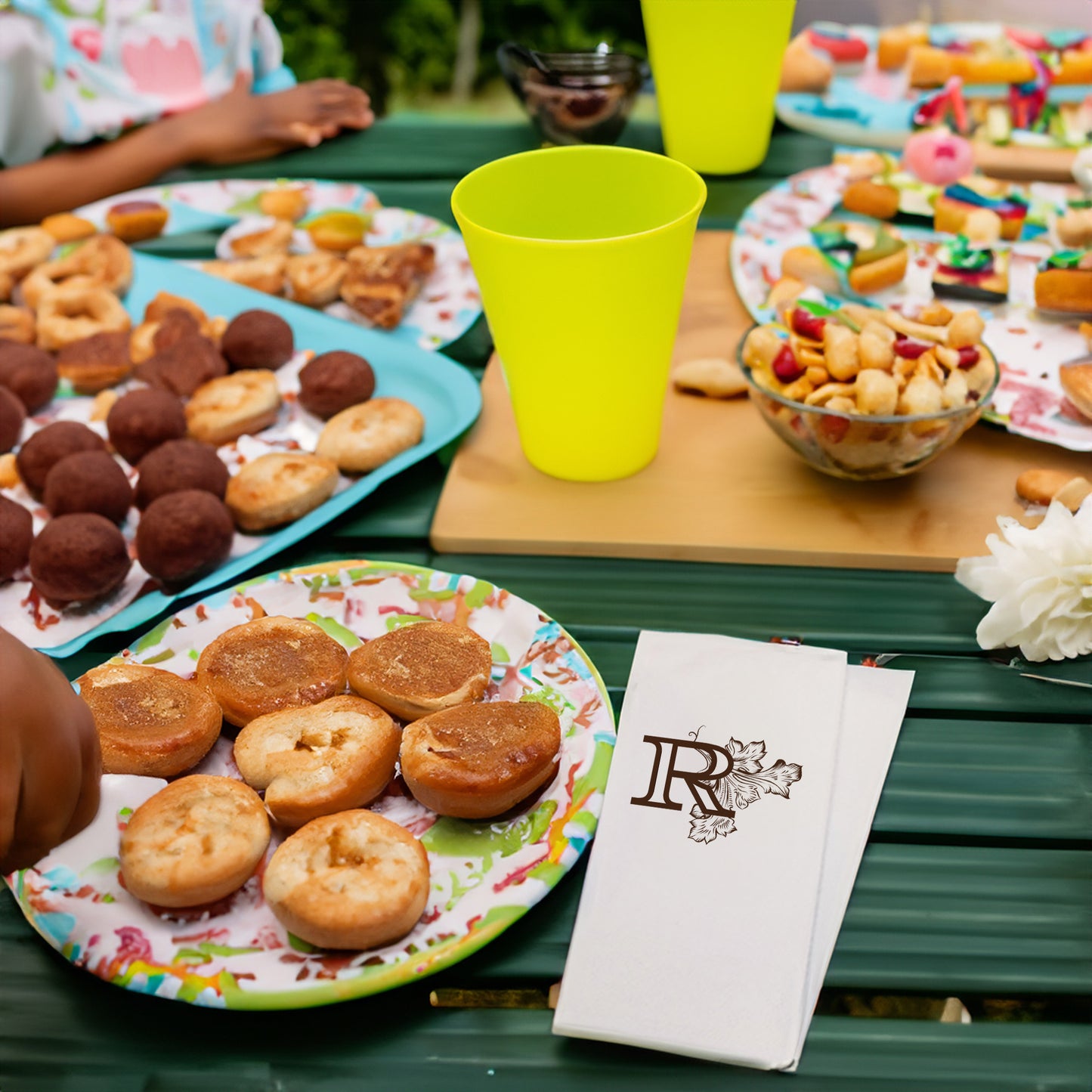 R Harfi Baskılı Peçeteler - AyDesign.com.tr