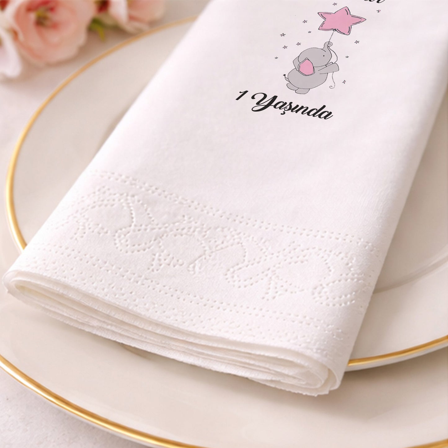 Yıldız Balonlu Fil Temalı Kişiye Özel Kız Bebek 1 Yaş Peçetesi