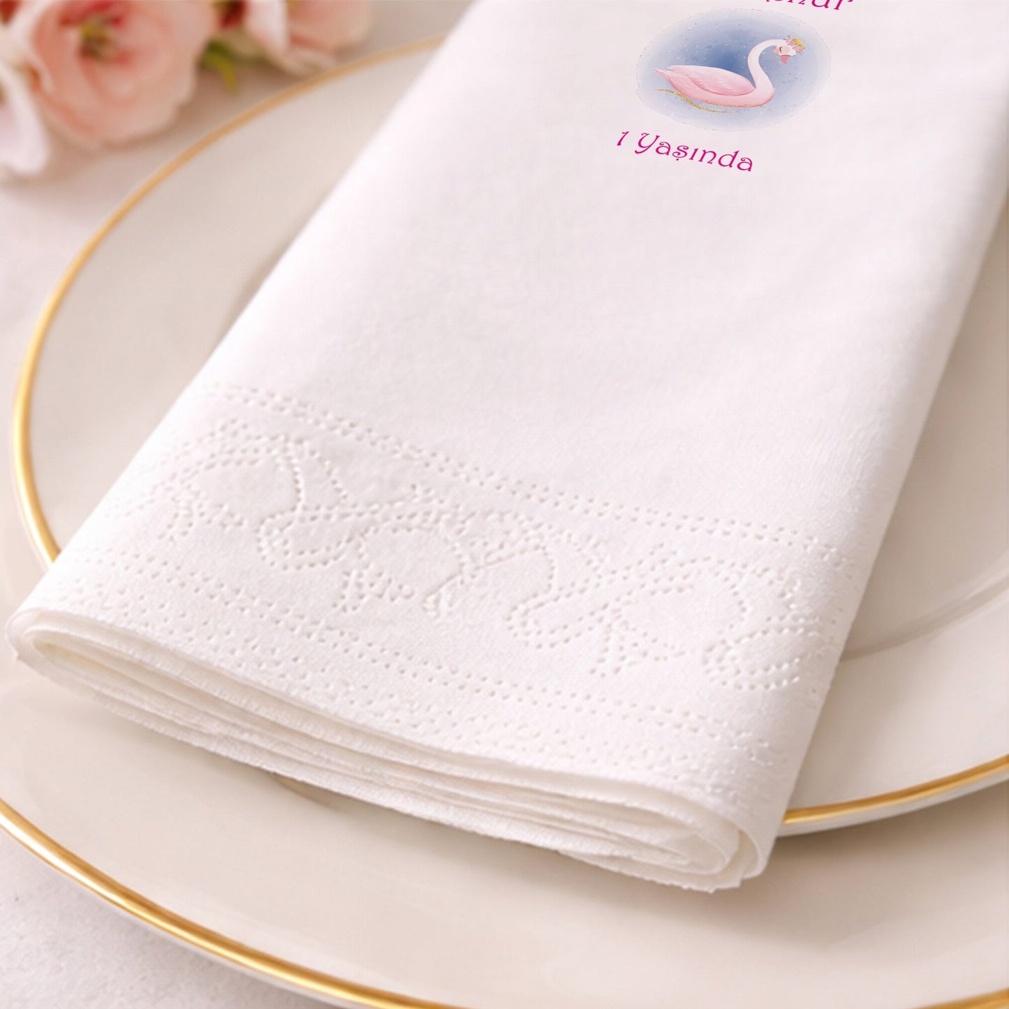 Bebenur Pembe Kuğu Temalı 1 Yaş Doğum Günü Sunum Peçetesi