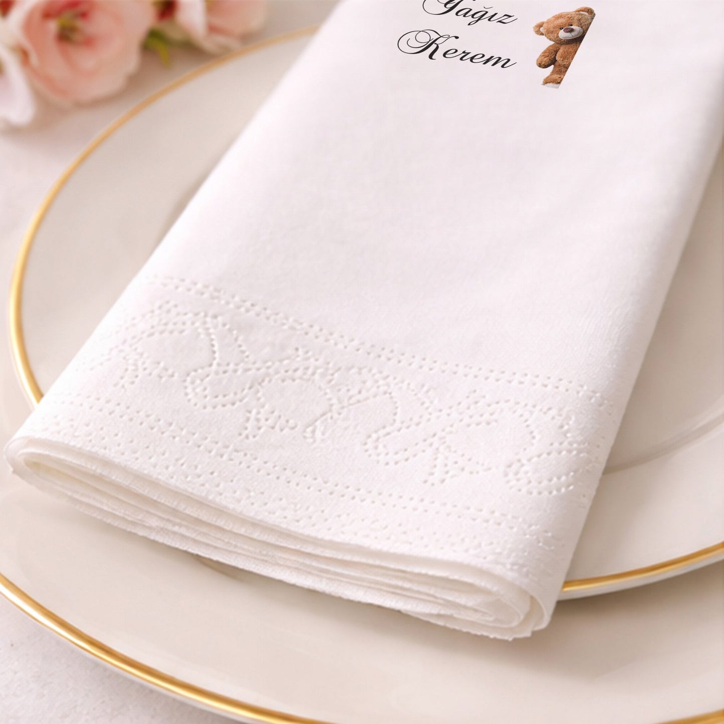 Minimalist Ayıcıklı Yağız Kerem İsme Özel Siyah Zemin Peçete