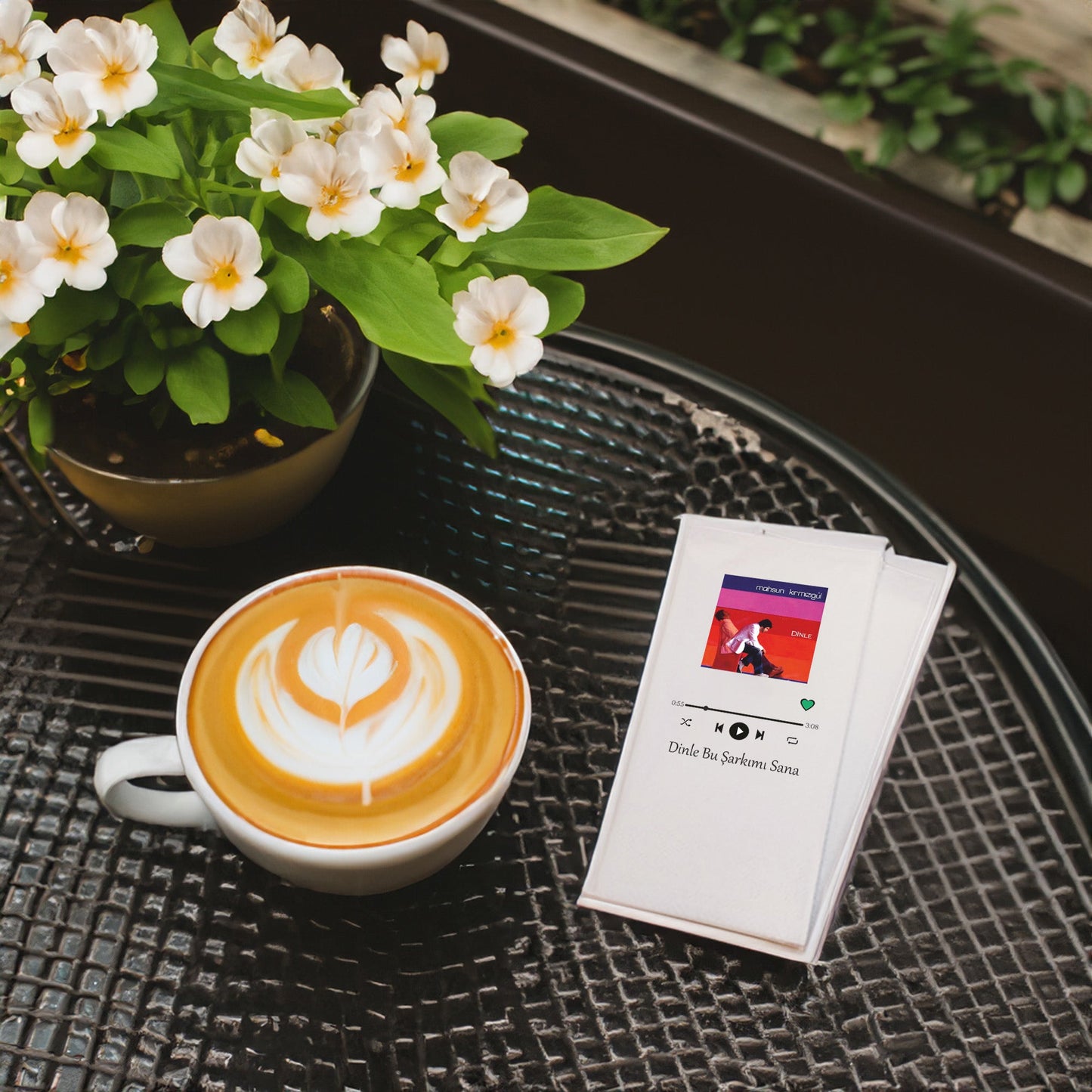 Dinle Bu Şarkım Sana – Müzik Player Tasarımlı Baskılı Peçete | 33x33cm Çift Katlı Selülozik | 20’li Paket