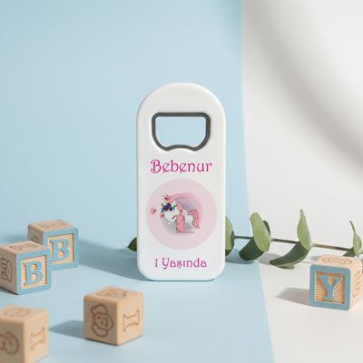 Unicorn Temalı Açacak Magnet – Kişiye Özel İsimli 1 Yaş Kız Çocuk Doğum Günü Hediyelik