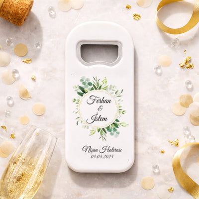 Yeşil Yapraklı Düğün Magnet Açacak | Gold Çerçeveli İsim Baskılı Şişe Açacağı