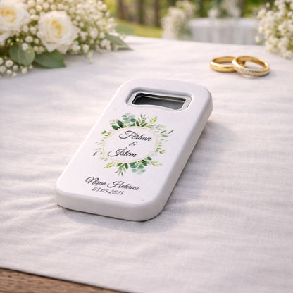 Yeşil Yapraklı Düğün Magnet Açacak | Gold Çerçeveli İsim Baskılı Şişe Açacağı