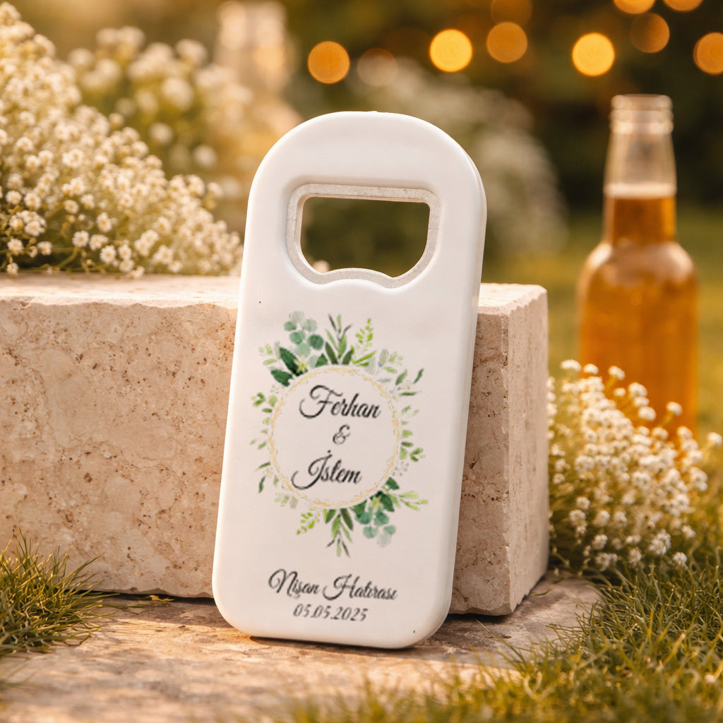 Yeşil Yapraklı Düğün Magnet Açacak | Gold Çerçeveli İsim Baskılı Şişe Açacağı