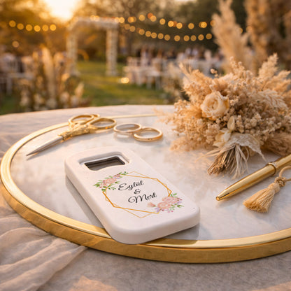 Pudra Gül Desenli Düğün Magnet Açacak | Gold Geometrik Çerçeveli İsim Baskılı