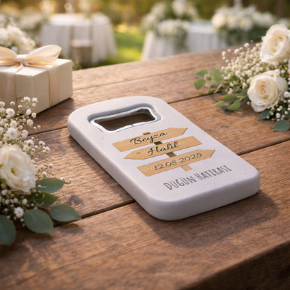 Ahşap Tabela Tasarımlı Düğün Magnet Açacak | Rustik İsim Baskılı Şişe Açacağı