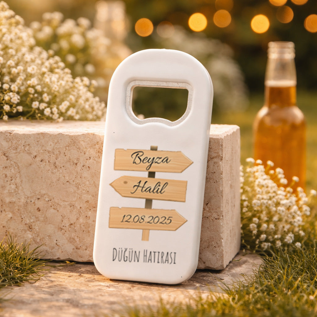 Ahşap Tabela Tasarımlı Düğün Magnet Açacak | Rustik İsim Baskılı Şişe Açacağı