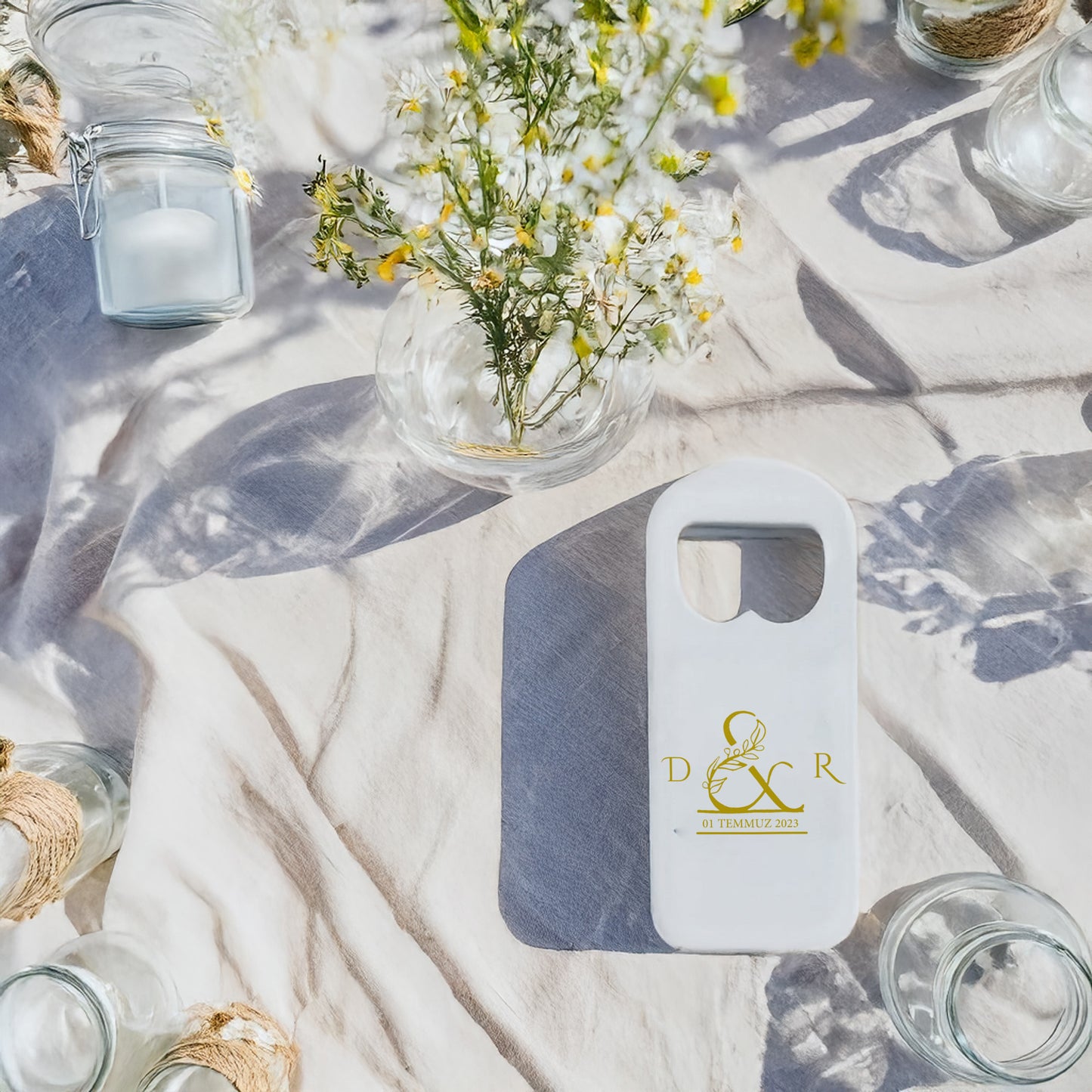 Gold Renkli Minimal Tasarımlı – Kişiye Özel Plastik Açacak Magnet