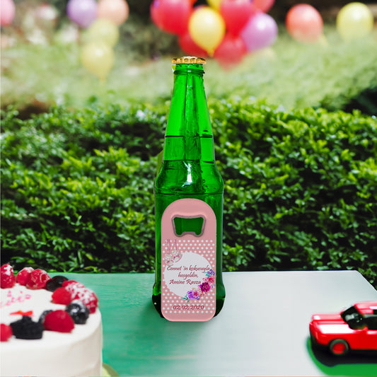 Pembe Zeminli Beyaz Puanlı Bebek Ayakkabısı Temalı Plastik Açacak Magnet | Doğumgünü, Babyshower, Diş Buğdayı ve Sünnet Organizasyonlarınızın Unutulmaz Hatırası!