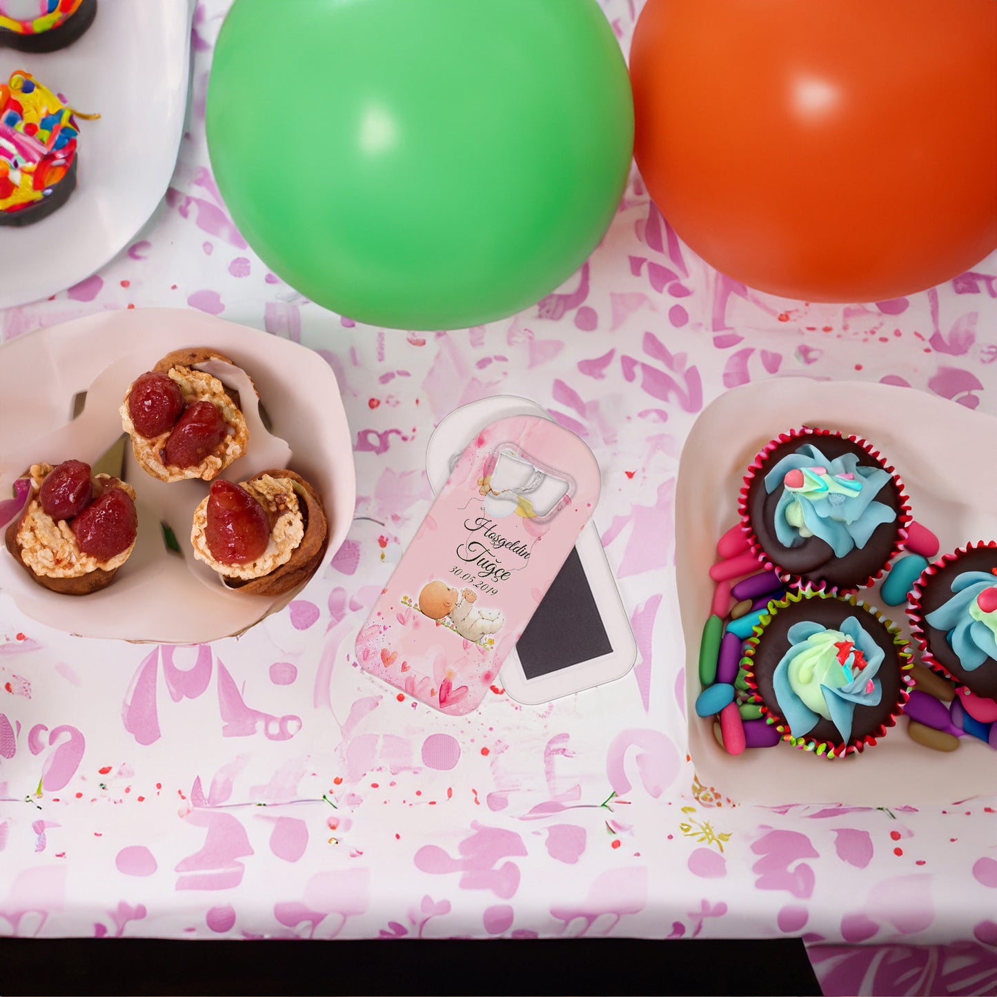 Pembe Zeminli Bebek Temalı Plastik Açacak Magnet | Doğumgünü, Babyshower, Diş Buğdayı ve Sünnet Organizasyonlarınızın Unutulmaz Hatırası!