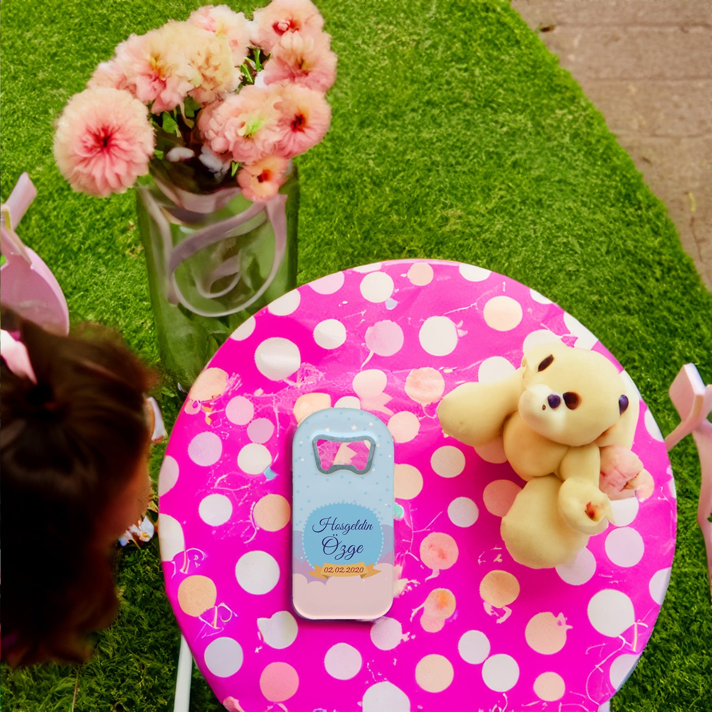 Renkli Zeminli Etiket Temalı Plastik Açacak Magnet | Doğumgünü, Babyshower, Diş Buğdayı ve Sünnet Organizasyonlarınızın Unutulmaz Hatırası!