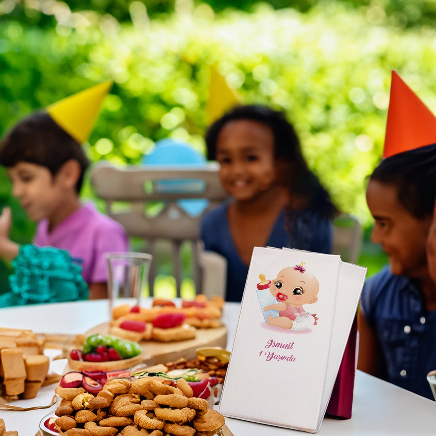 Biberonlu Kız Bebek Temalı Baskılı Peçeteler - AyDesign.com.tr