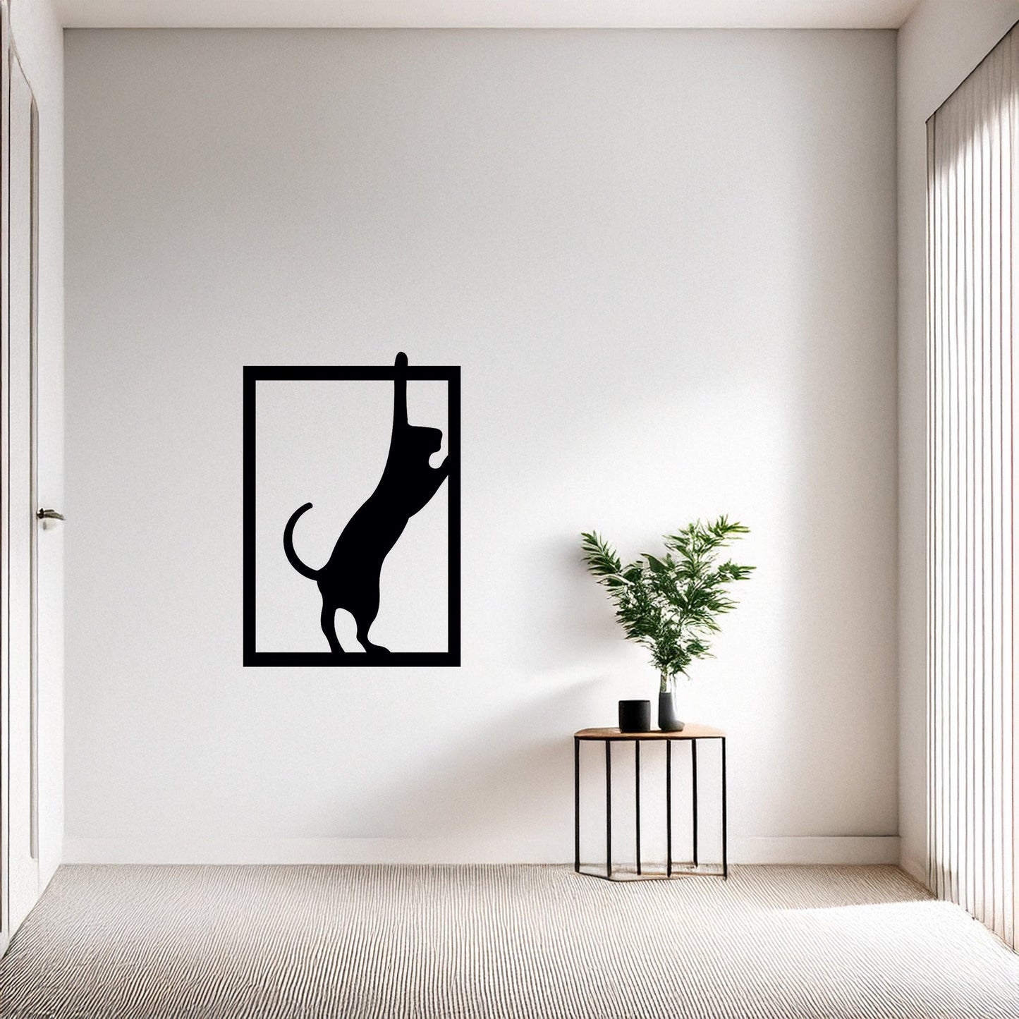 Siyah Metal Çerçevede Tırmanan Kedi Duvar Tablosu Modern Tasarım