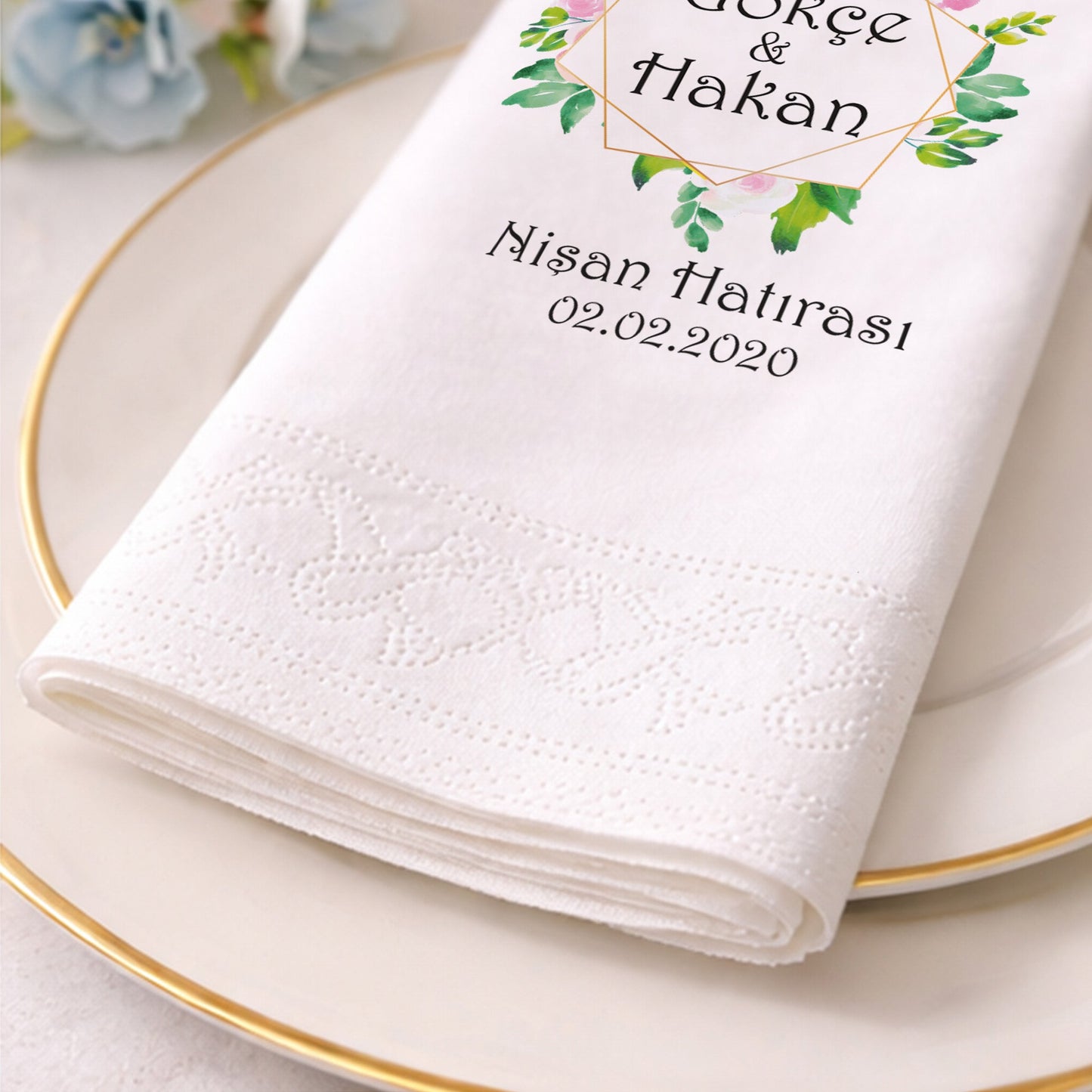 Altın Geometrik Çerçeveli İsimli Nişan Hatırası Baskılı Peçete