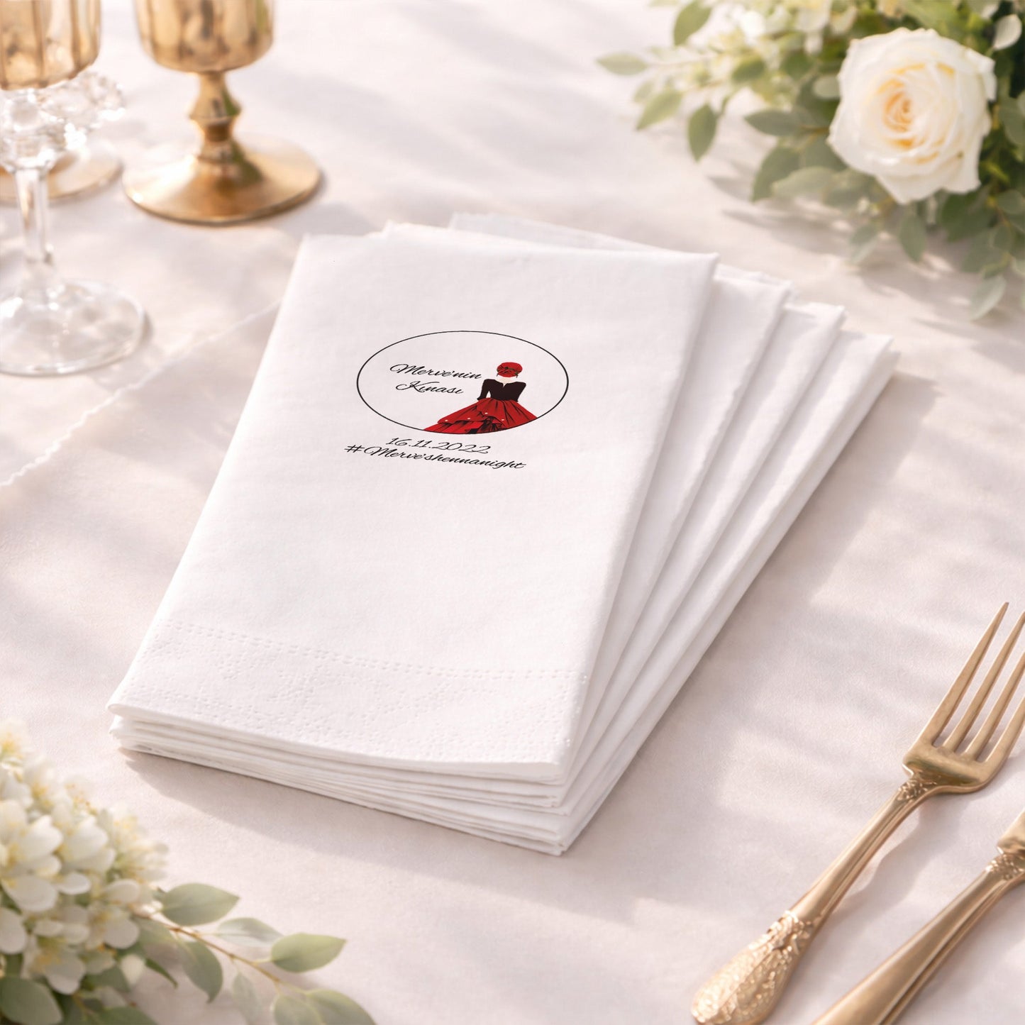 Merve’nin Kınası Kırmızı Kabarık Elbiseli Baskılı Peçete