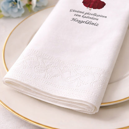 Kübra'nın Kınası Kelebekli Ve Kırmızı Elbiseli Neşeli Kına Peçetesi