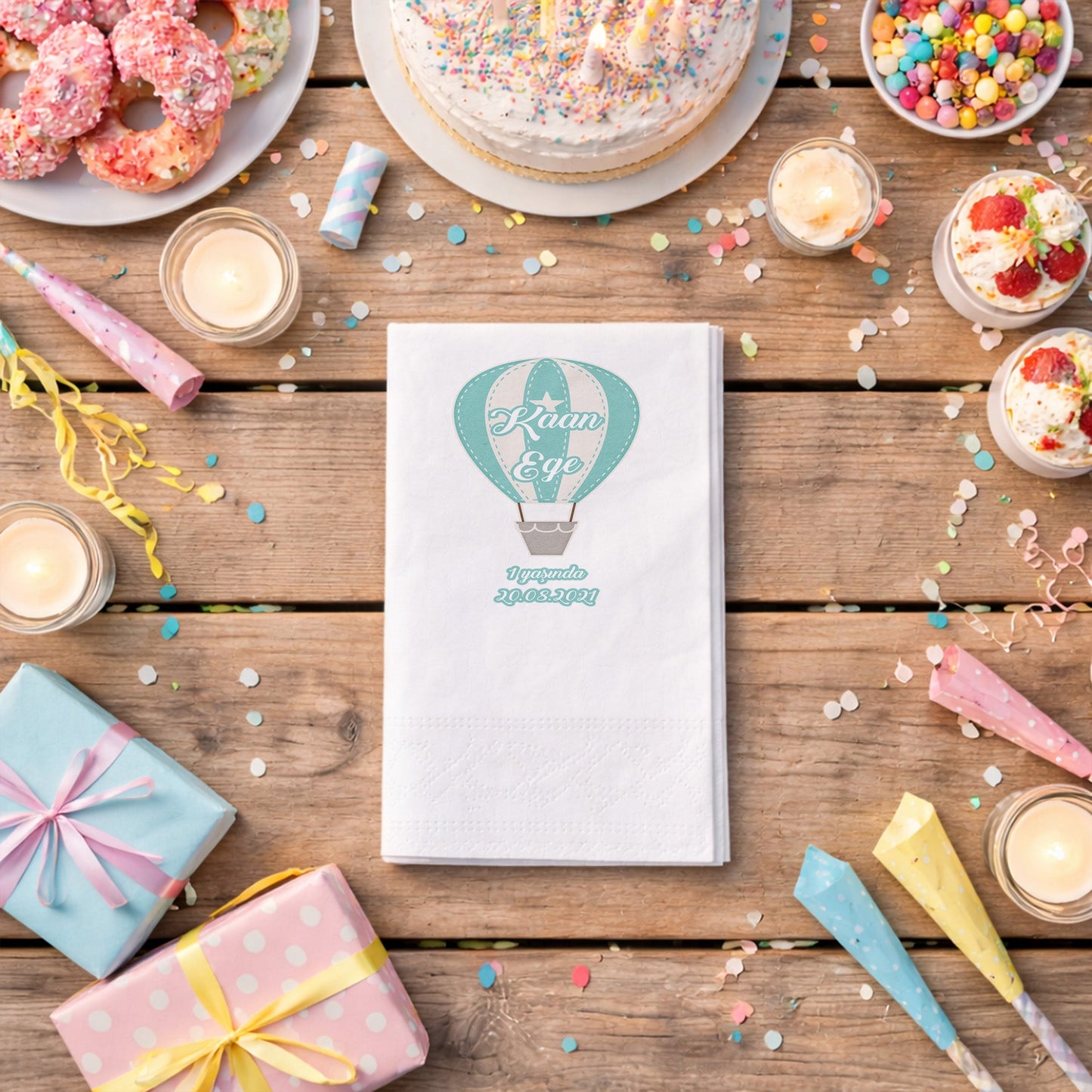 Mint Yeşili Yıldız Detaylı Sıcak Hava Balonu Tasarımlı Özel Gün Peçetesi