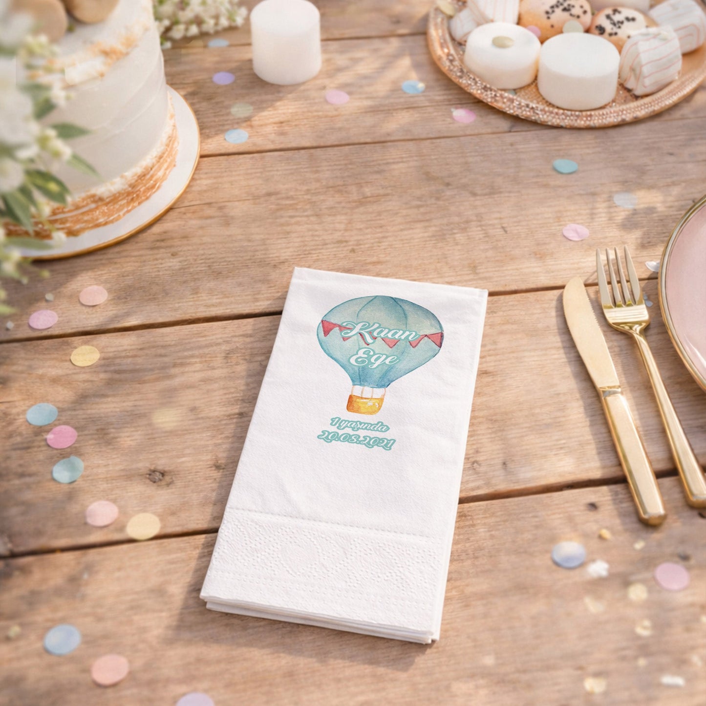 Kaan Ege Mavi Suluboya Balon ve Flama Desenli Özel Gün Peçetesi