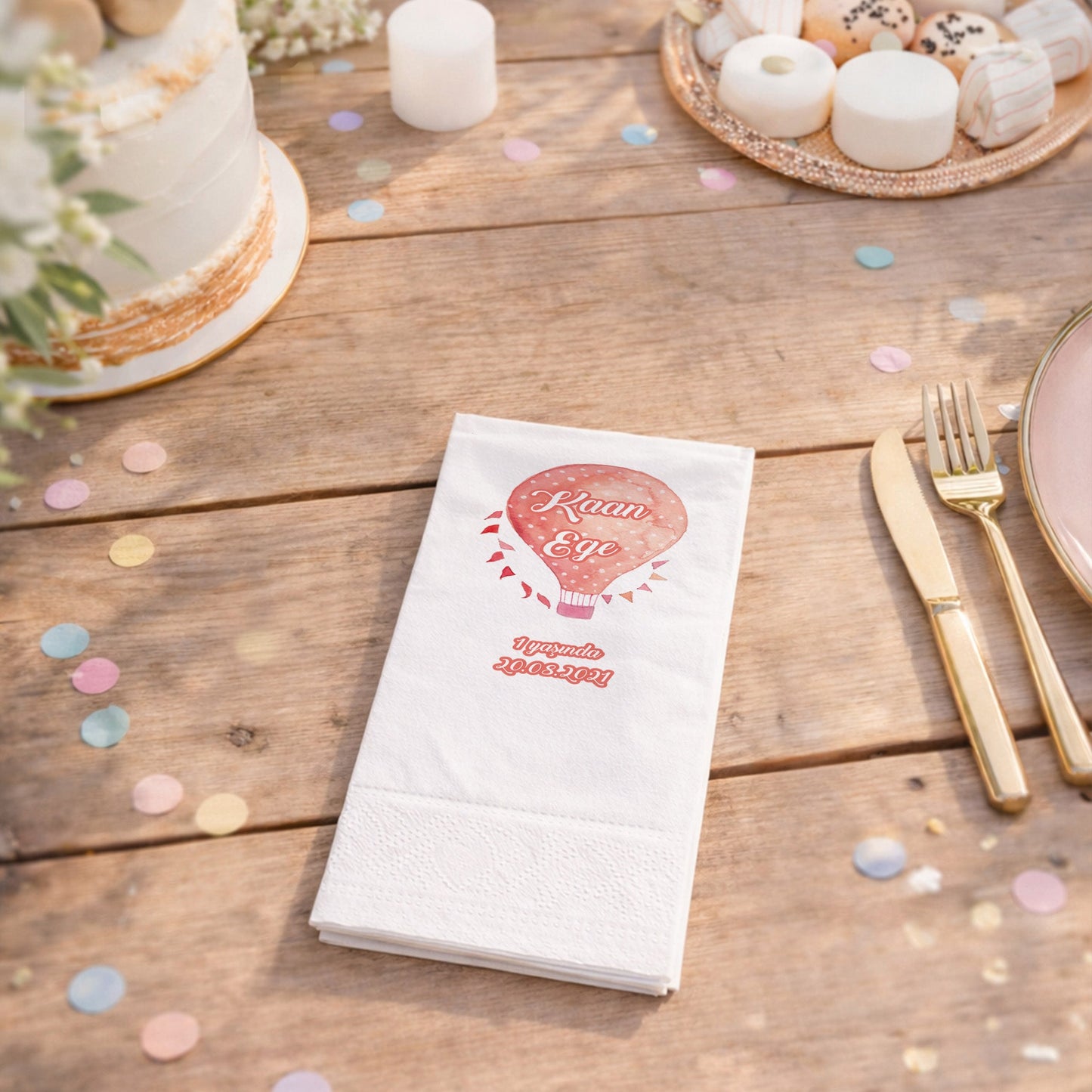 Kaan Ege Puantiyeli Turuncu Sıcak Hava Balonu Temalı Parti Peçetesi