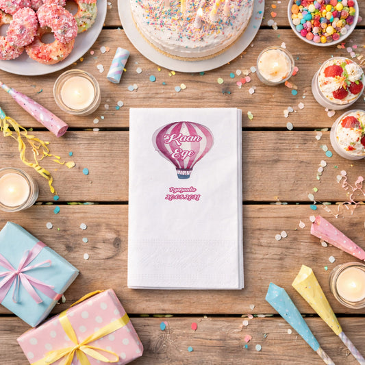 Kaan Ege Pembe Çizgili Sıcak Hava Balonu Temalı Doğum Günü Peçetesi