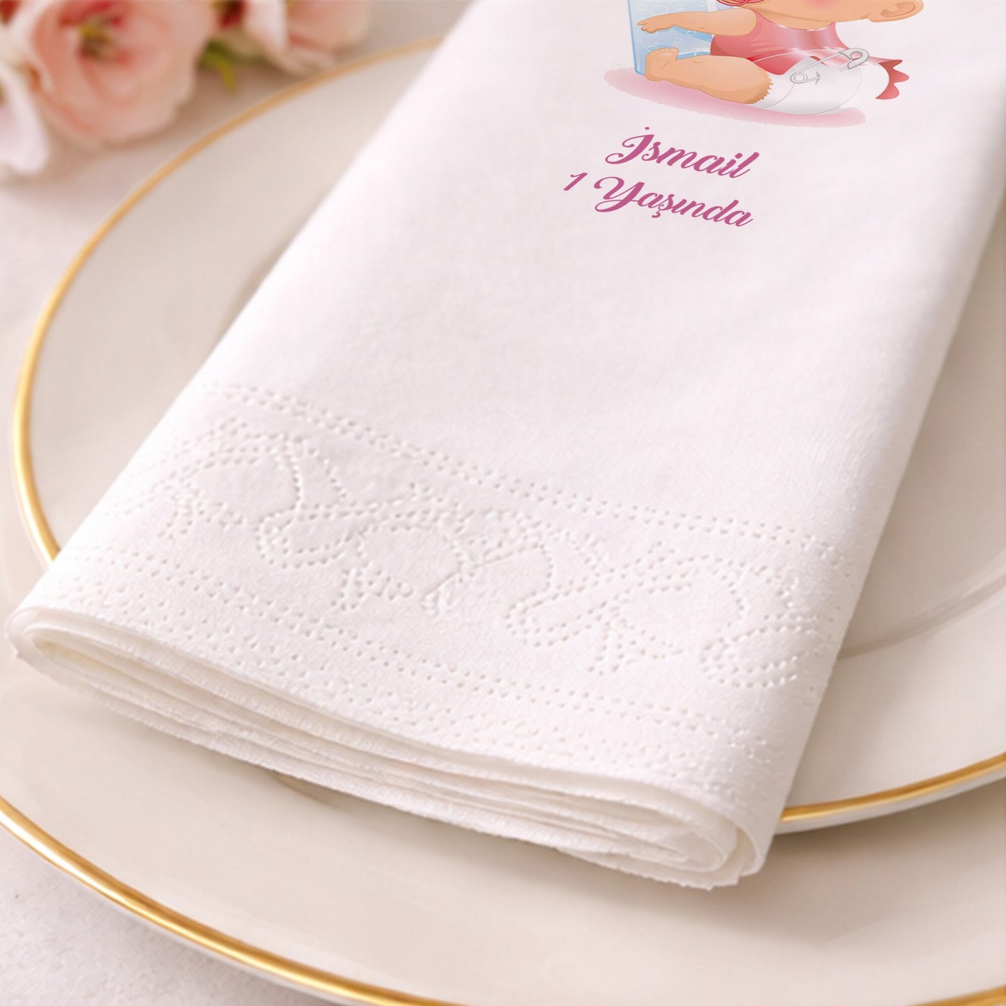 İsmail İsme Özel Biberonlu Kız Bebek Temalı 1 Yaş Peçetesi