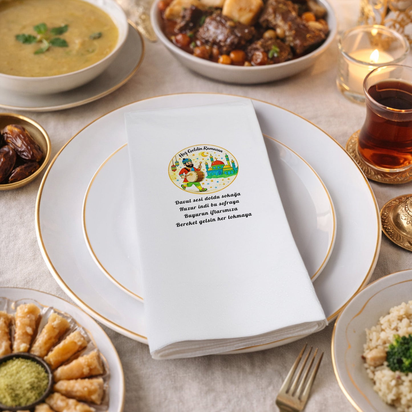 Hoş Geldin Ramazan Davulcu Desenli Baskılı Peçete – Bereket Temalı | 33x33 cm