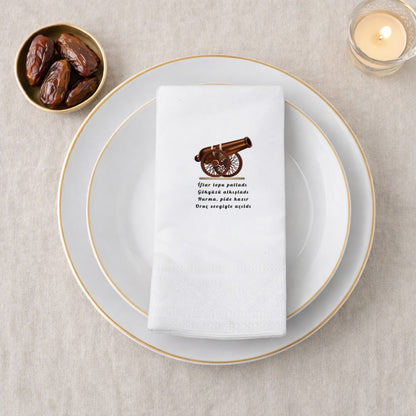 İftar Topu Desenli Mani Yazılı Ramazan Peçetesi – Geleneksel Tasarım | 33x33 cm