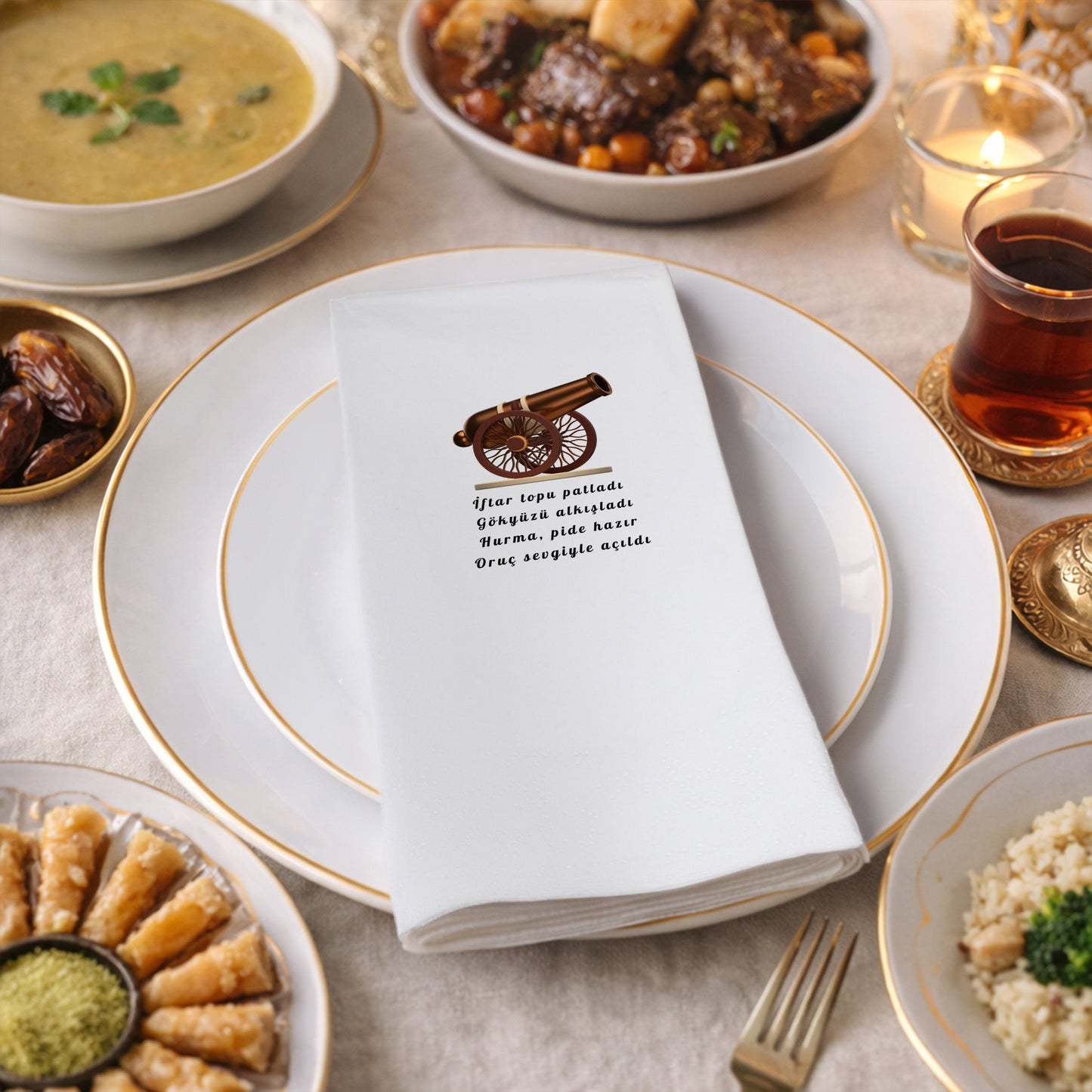 İftar Topu Desenli Mani Yazılı Ramazan Peçetesi – Geleneksel Tasarım | 33x33 cm