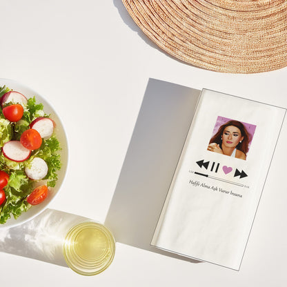 Hafife Alma Aşkı Vurur İnsana – Şarkı Temalı Baskılı Peçete (33x33 cm – 20’li Paket)