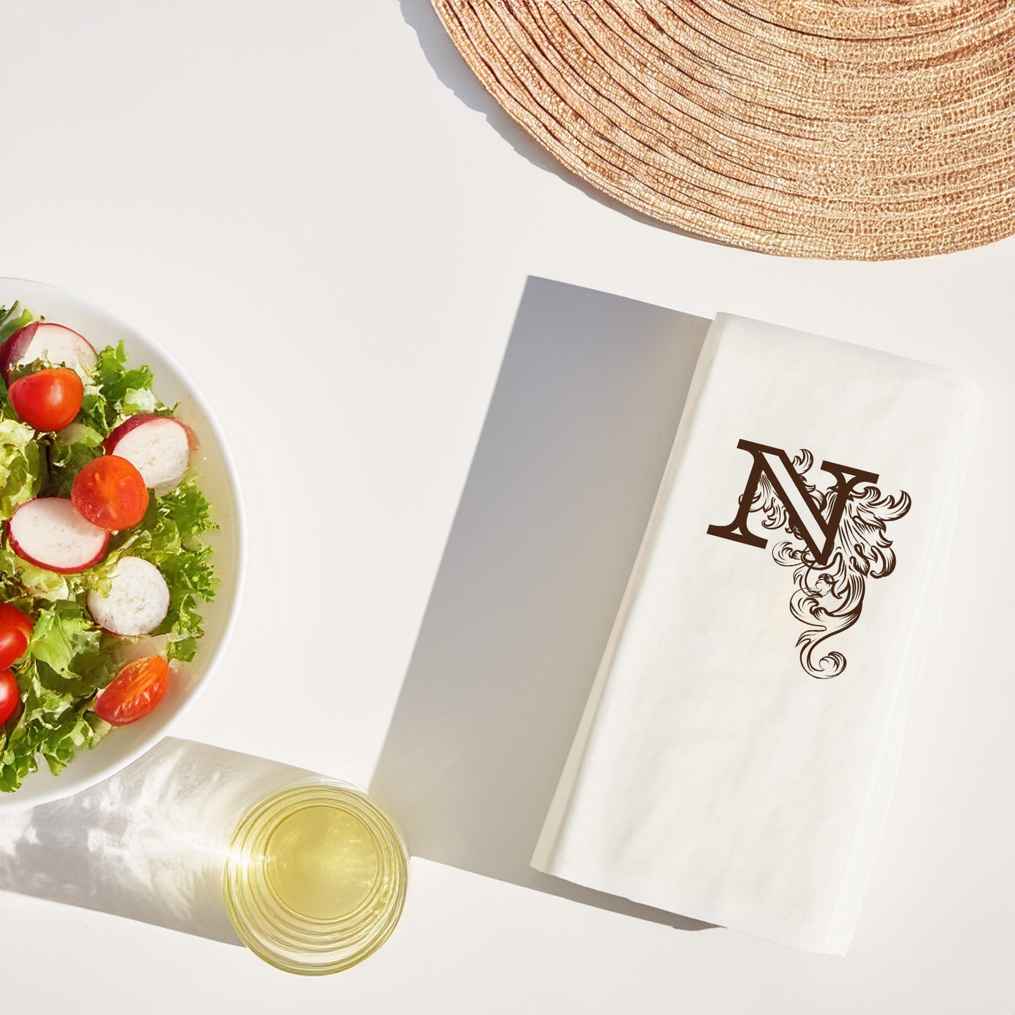 N Monogram Harfli Lüks Baskılı Peçete – 33x33cm Çift Katlı, Özel Tasarım Garson Katlama (20’li Paket)
