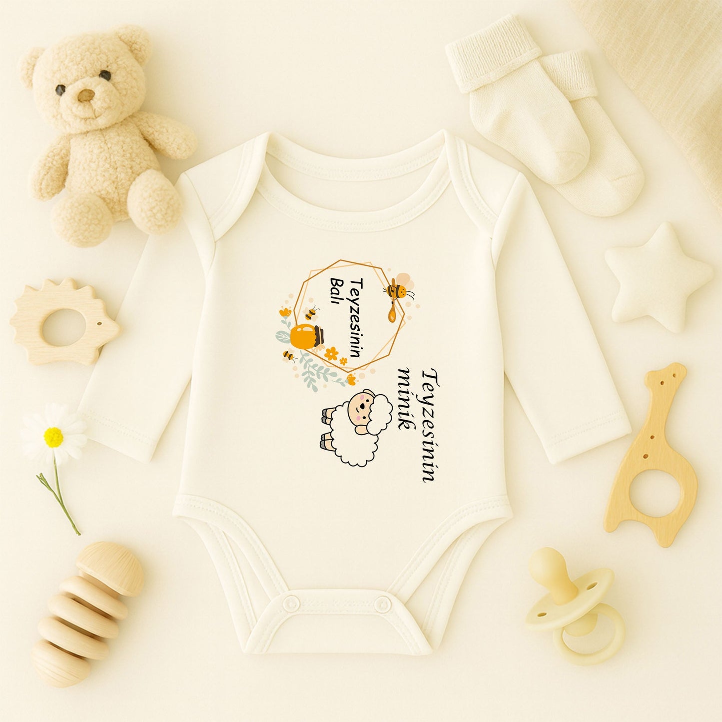 Kişiye Özel Bebek Zıbını – Bal Arısı & Kuzucuk Tasarım | 1–24 Ay