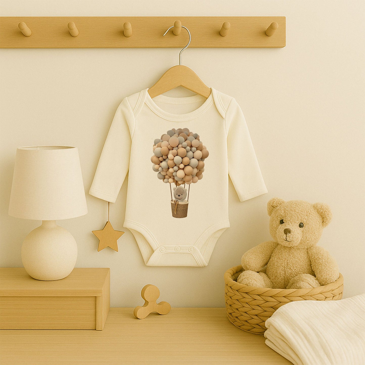 Balon Buketi & Ayıcık Sepet Tasarımlı Bebek Zıbını | 1–36 Ay | Nötr Ton Butik Model