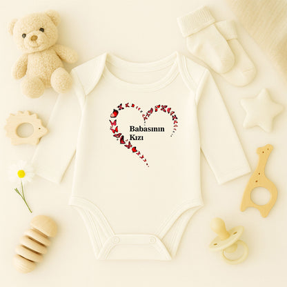 Kırmızı Kelebek Kalp Baskılı Bebek Zıbını | 1–36 Ay | Aşk & Kalp Temalı