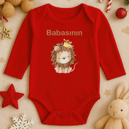 Babasının Aslanı Bebek Zıbın – Taçlı Aslan İllüstrasyon | 1–36 Ay | Erkek Bebek Tema