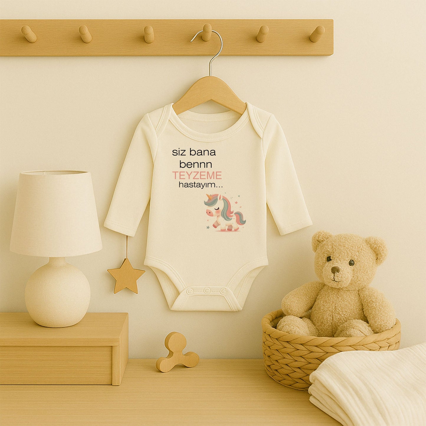 “Teyzeme” Yazılı Unicorn Temalı Bebek Zıbını – 1–36 Ay | DTF Baskı, Hassas Cilt Dostu