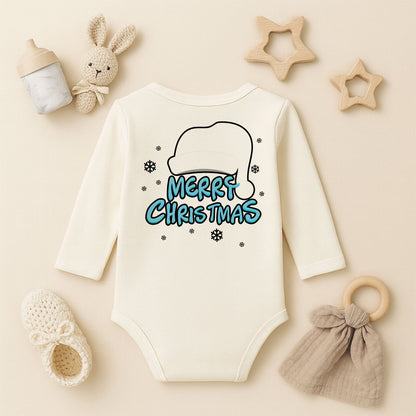 Merry Christmas Şapkalı Yazı Baskılı Tişört – Minimal & Şık Yılbaşı Tasarımı